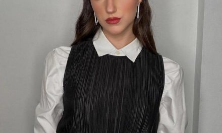 Riasan Elegan Dan Catchy Ala Ava Michelle: Gaya Yang Memikat!