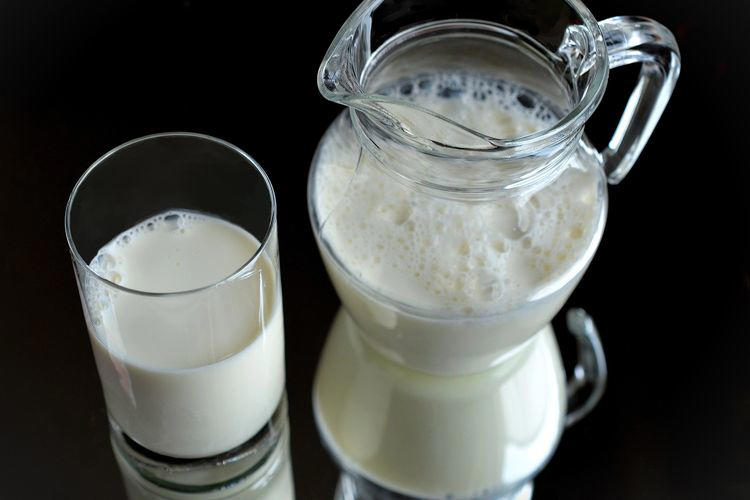 Susu Murni: Lebih Baik Di Minum Langsung Atau Di Rebus Dulu?