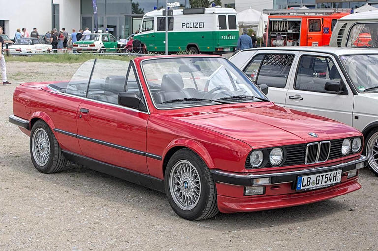 BMW E30: Legenda Klasik Yang Tak Pernah Pudar