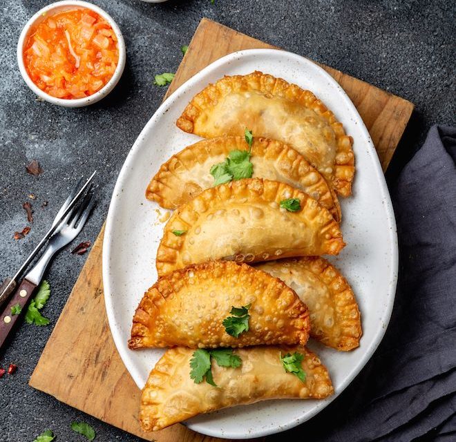 Kuliner Pastel: Cemilan Renyah & Gurih Favorit Semua Kalangan
