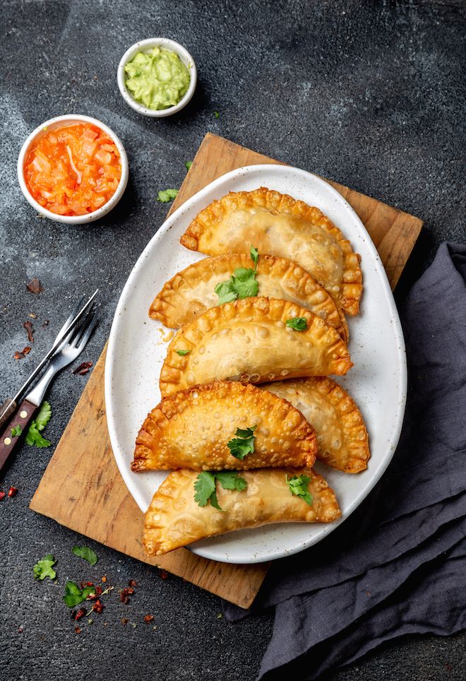 Kuliner Pastel: Cemilan Renyah & Gurih Favorit Semua Kalangan