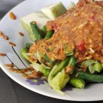 Kuliner Yang Melegenda: Pesona Lontong Pecal Di Lidah Penikmat