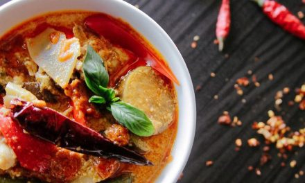 Hindari Gejala Asam Lambung: Batasi Makanan & Minuman