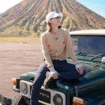 Luna Maya Menaklukkan Bromo: Jeep Ride Seru Keliling Savana