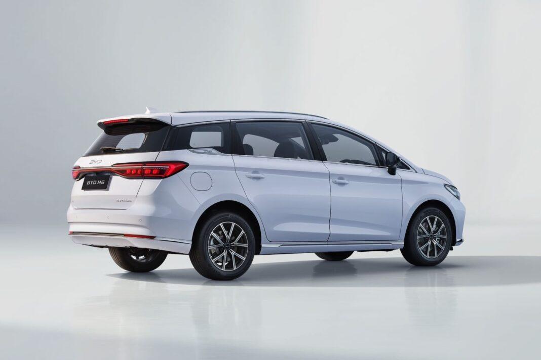 BYD M6 Mengguncang Pasar! MPV Bensin Mulai Terancam?