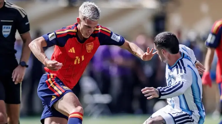 Kontroversi Panas, Dani Olmo Ragukan Penyesalan Roberto Ayala