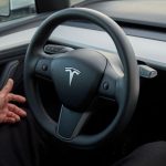 Fitur Autopilot Tesla Model 3: Revolusi Keselamatan Berkendara