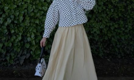 Rahasia Tampil Chic Dengan Motif Polkadot Yang Sedang Tren