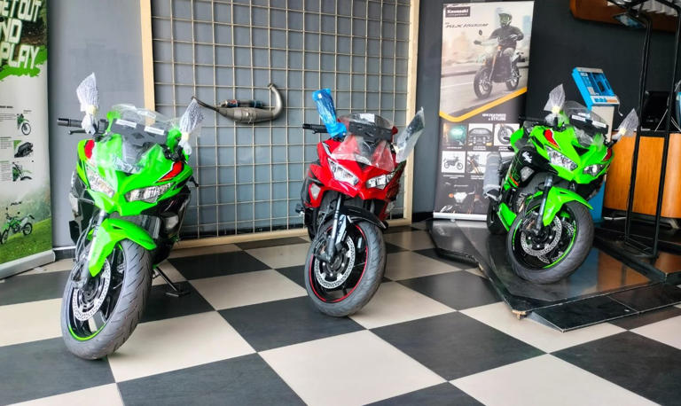 Bikin Ngiler! Ninja ZX-4RR 2026 Tampil Lebih Agresif Dan Canggih