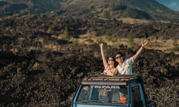 Cassandra Lee Dan Suami Nikmati Liburan Romantis Di Kintamani