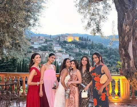 Potret Akansha Ranjan & Alia Bhatt Liburan Mewah Di Eropa!