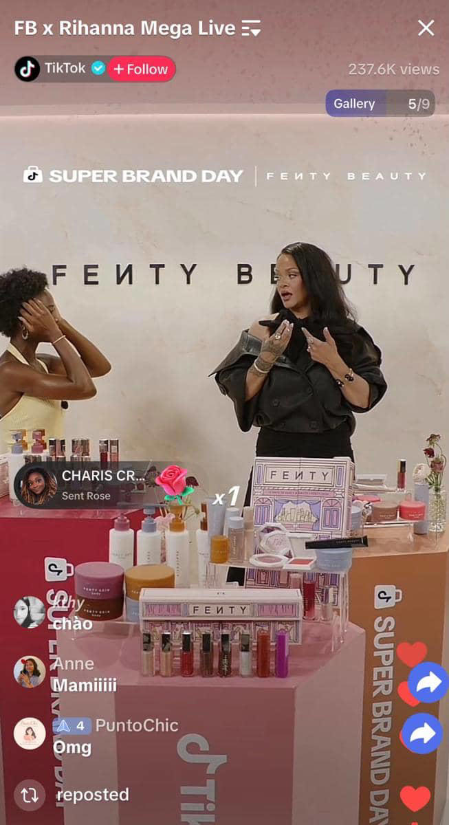 Bukan Penyanyi Biasa! Rihanna Mendadak Jualan Di Live TikTok